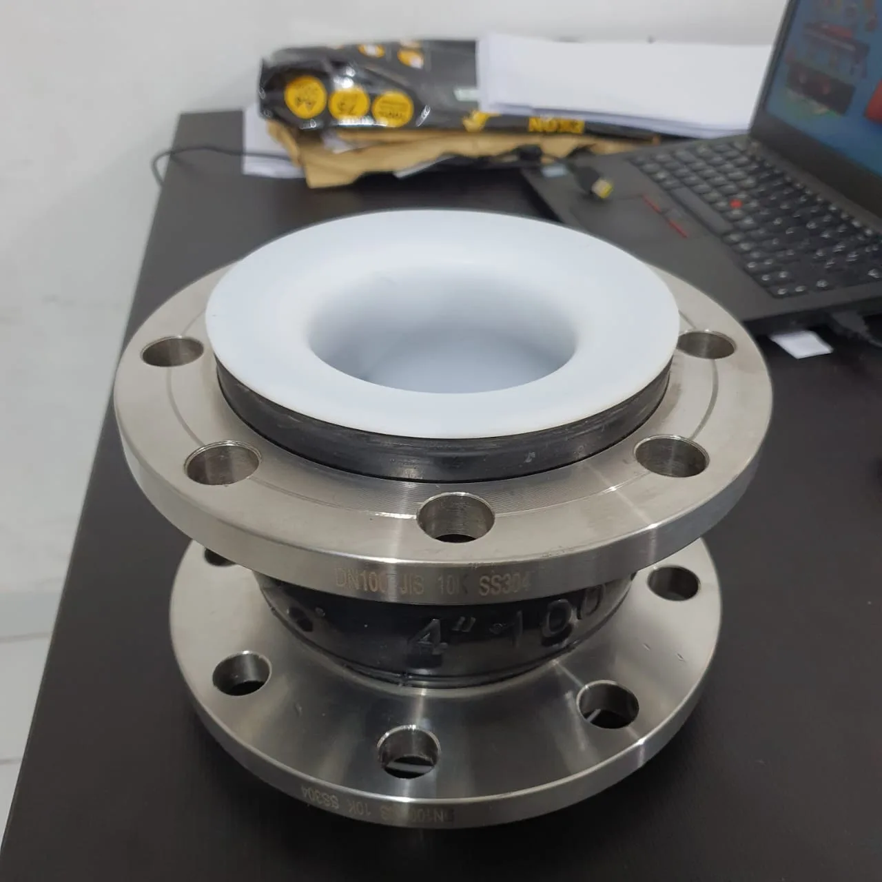 PTFE Lined Expansion Joint (Rubber and Metal)