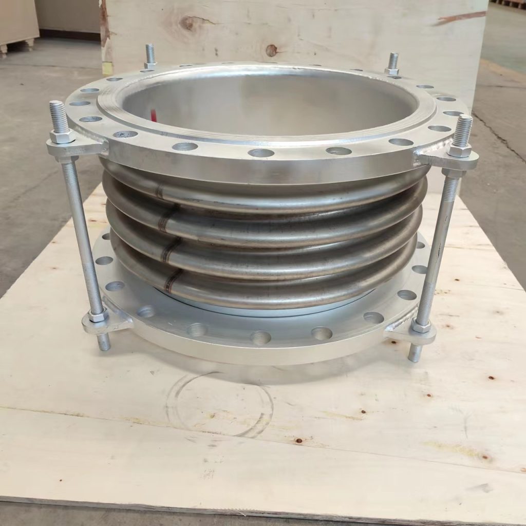 High-performance metal expansion joint designed for pressure and temperature resistance in industrial pipe installations